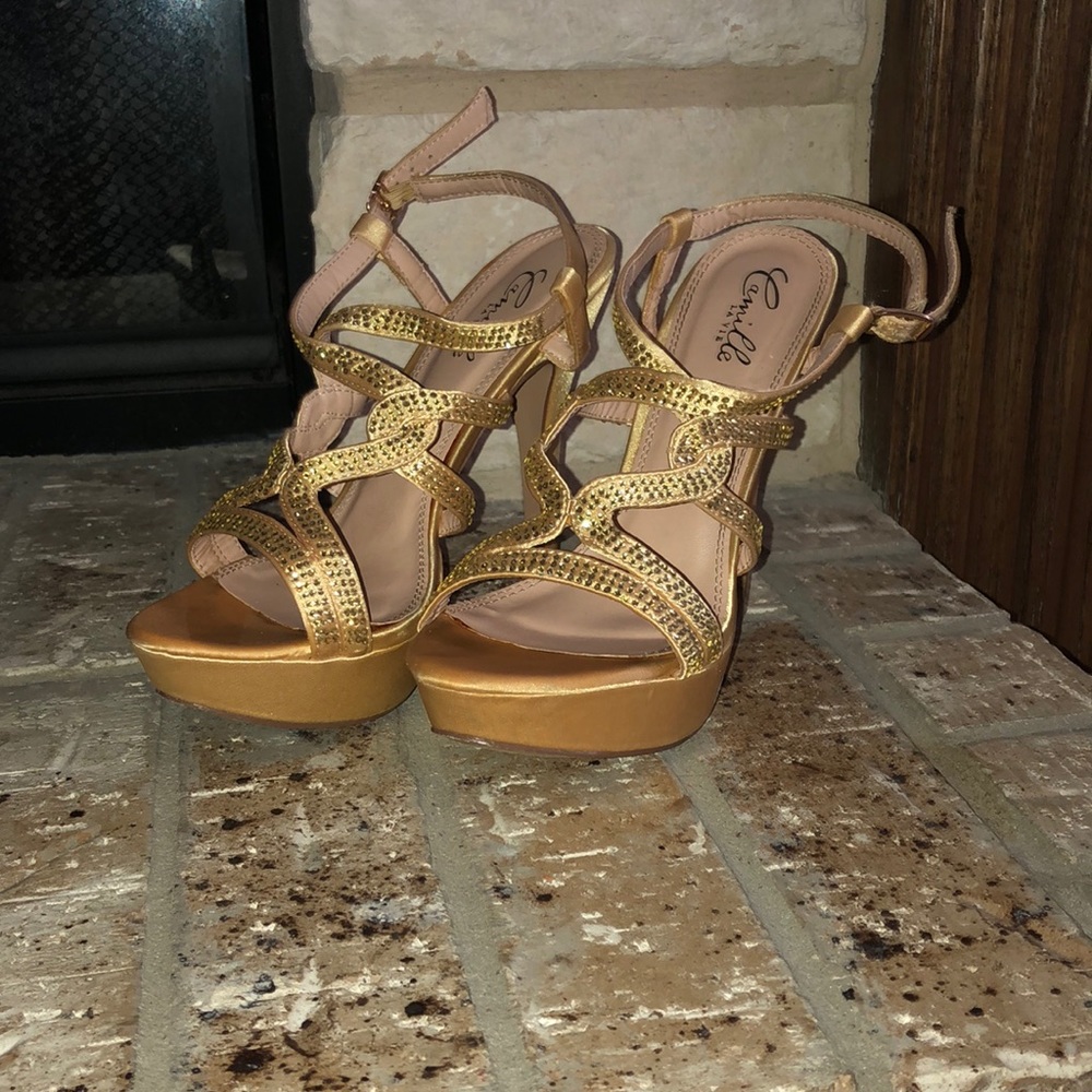 Women’s dressy heels size 7.5